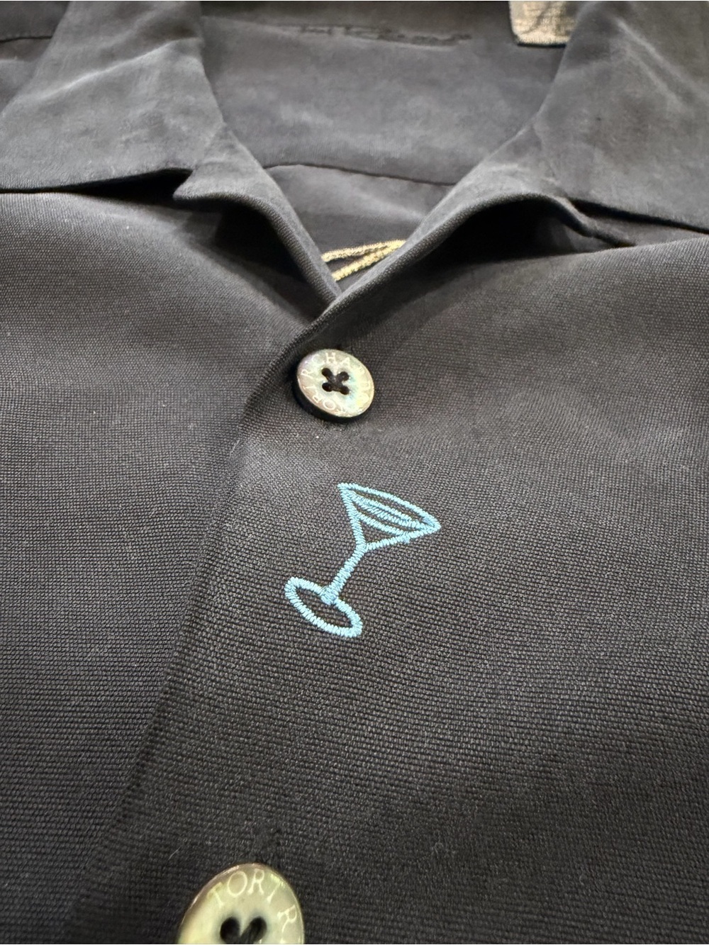 Tori Richard Men's Embroidered Martini Just Chillin' Silk Camp Shirt - Picture 3 of 5